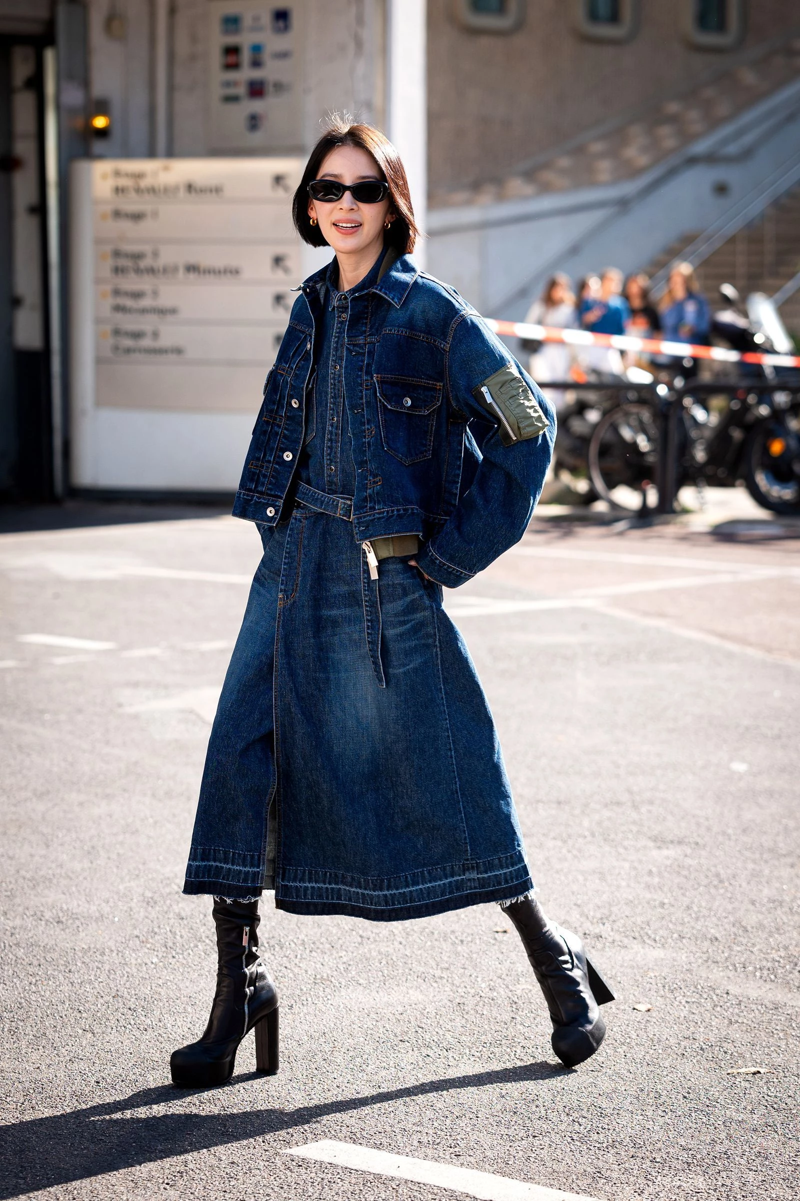 Streetstyle: 6 способів носити джинсову максіспідницю цієї весни1