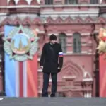 Гонять дітей на марші та відключають інтернет: як у Росії…