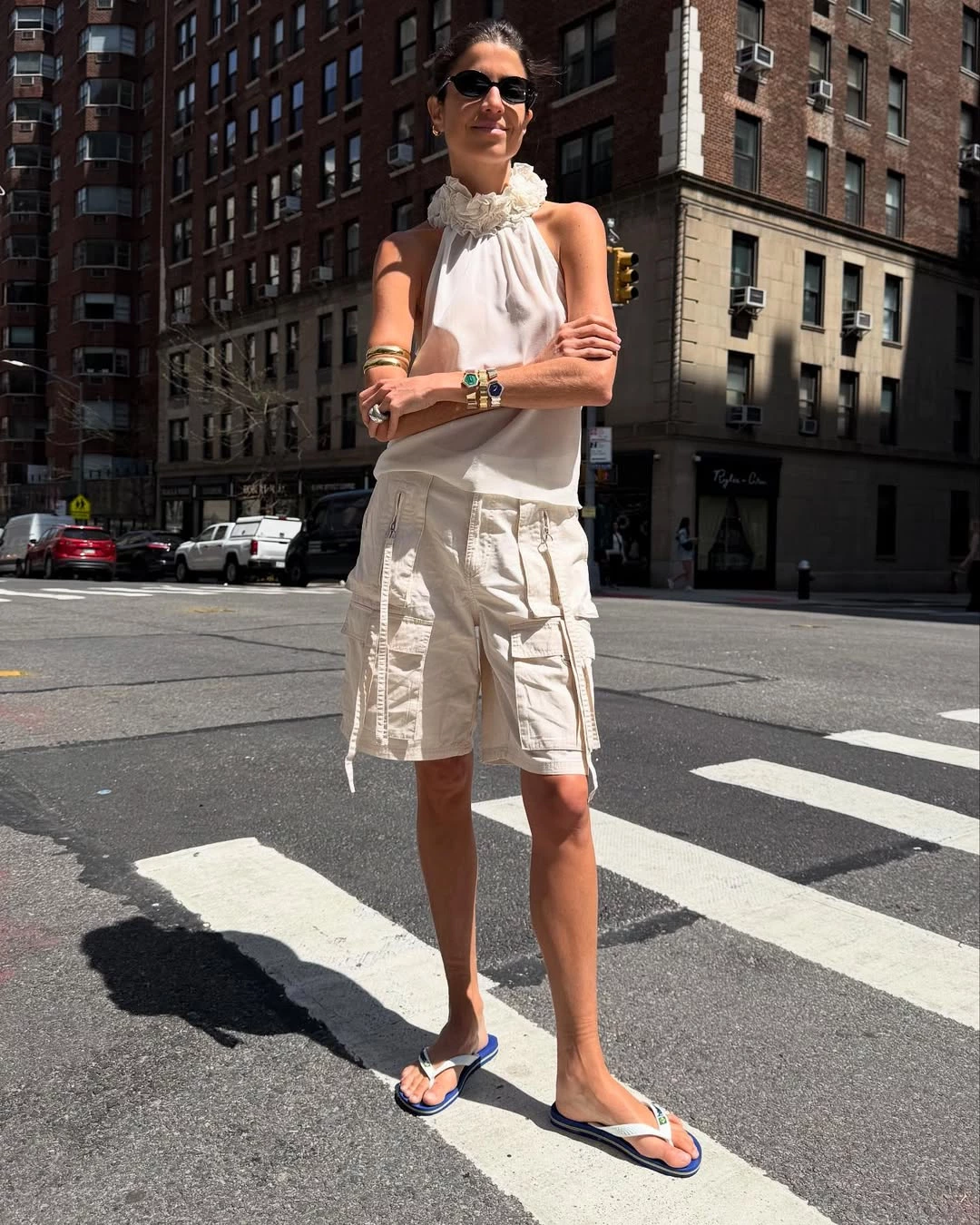 Instagram @leandramcohen11