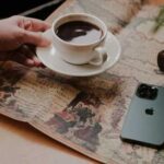 Як зберегти елегантність в епоху смартфонів: 4 сучасних правила гарного…