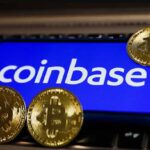 За сутки с Coinbase вывели биткоины на $1 млрд