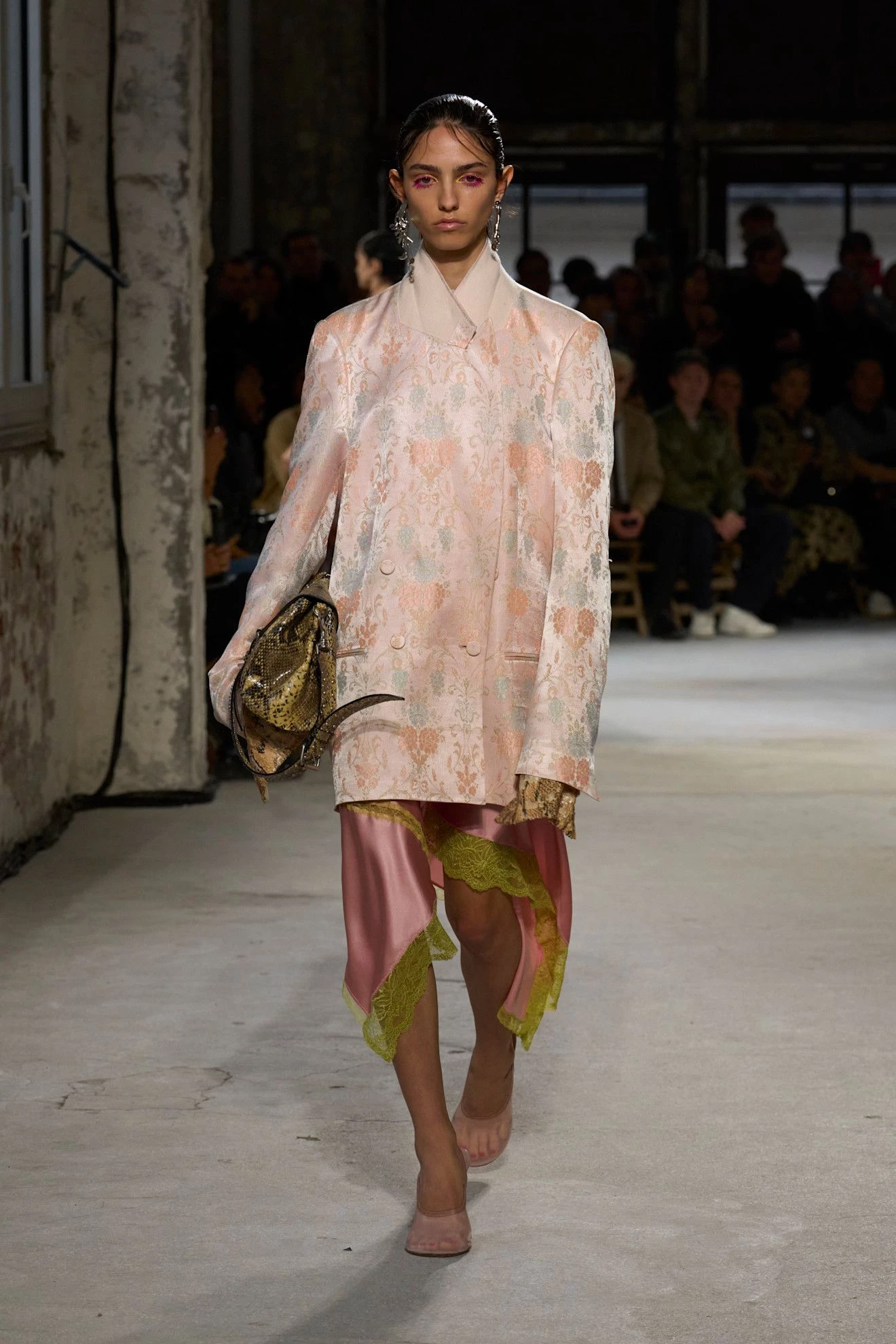 Dries Van Noten весна-літо 20251