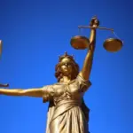 На Львівщині чоловіка засудили до року в’язниці за погрози журналісту…