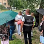 Десятки тисяч доларів за зняття з розшуку та бронювання: підозрюється…