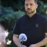 Зеленський у Києві вшанував пам’ять загиблих внаслідок удару РФ та…