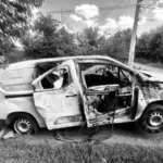 Ворожий дрон вразив автівку: на Донеччині внаслідок обстрілу загинула працівниця…