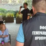 Замість штрафу: посадовиця Одеської митниці вимагала понад 270 тисяч гривень…