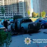 Вибух стався у пофарбованому під військовий автомобілі у Києві, є…