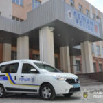 На Дніпропетровщині чоловік із ножем поранив рятувальників: зловмисника застрелила поліція