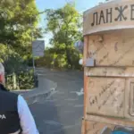 В Одесі зносять незаконні шлагбауми на узбережжі Чорного моря
