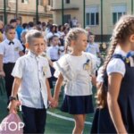 Дистанційно чи в класі: як навчатимуться українські діти з 1…