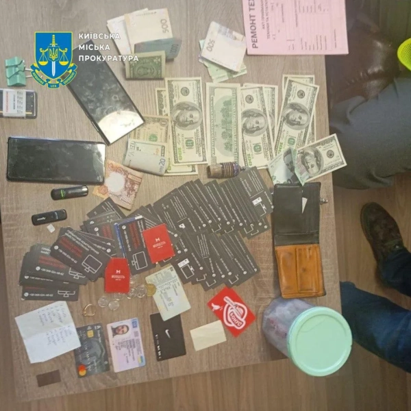 Двоє «комп’ютерних майстрів» видурили у літніх киян 1 млн гривень: поліція веде справу про шахрайство 2