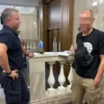 Схема на кордоні: викрито угруповання правоохоронців і військових, які переправляли…