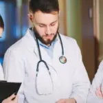 Молоді лікарі можуть отримати від Уряду 200 тис. грн, але…