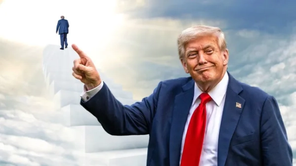 Трамп вказує на макет сходів до небес, на яких він сам знаходиться
