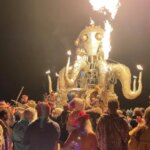 Загадка: чоловіка знайшли мертвим у калюжі крові на фестивалі Burning…