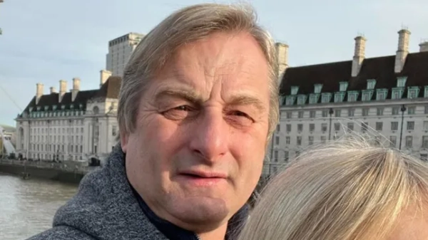 Champion News Service Ltd news@championnews.co.uk Тел.: 07948286566 / 07914583378Каріна Вудс та її покійний партнер Кевін Холдинг, який загинув, коли його розчавило висувне унітазне приміщення.