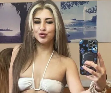 18-річна Белла Мей Каллі зникла безвісти під час відпустки в Таїланді, що розпочало масштабні пошуки. Британську дівчину-підлітка, яка, як повідомляється, зникла безвісти під час відпустки в Таїланді, заарештували за 4000 миль звідси. 18-річна Белла Мей Каллі цього тижня розпочала масштабну міжнародну пошукову операцію, оскільки вона не виходила на зв'язок зі своєю родиною з суботи. Сьогодні ввечері стало відомо, що дівчину-підлітка з Біллінгема, графство Дарем, насправді заарештували за злочини, пов'язані з наркотиками, за 4000 миль звідси, у Джорджії.