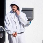 Поганий Зайчик з'являється в Маямі у своїх фірмових кросівках Adidas