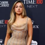 Тейт МакРей починає новий розділ моди у свіжому Valentino з…