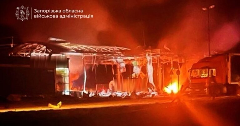 Окупанти здійснили масовані атаки на декілька обласних центрів 8