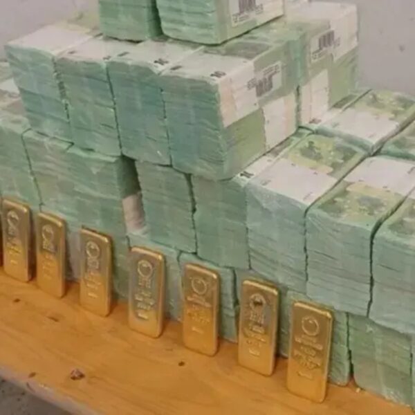 Україна отримала назад викрадені кошти та золото “Ощадбанку” від Угорщини