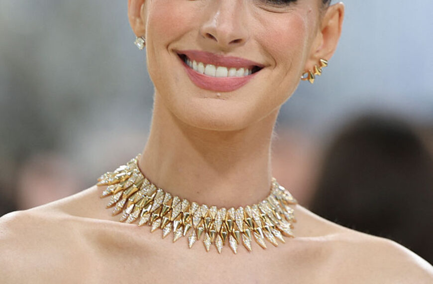 10 найвидатніших б’юті-образів з Met Gala, що підкорили&hellip;