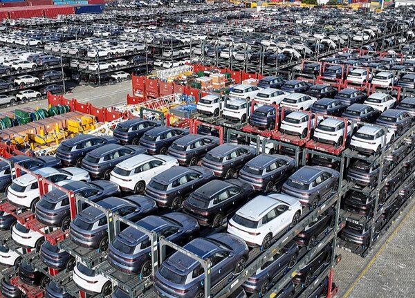 Ексклюзивні новини України 32 У квітні українці придбали 3,9 тис. авто з пробігом зі…