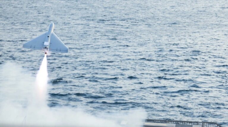 SpaceX висловила занепокоєння щодо застосування Starlink у дронах-камікадзе Сполучених Штатів. 11