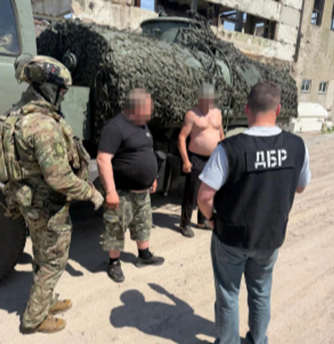 На Хмельниччині військові підозрюються у розпродажі дизельного палива з військової частини. 4