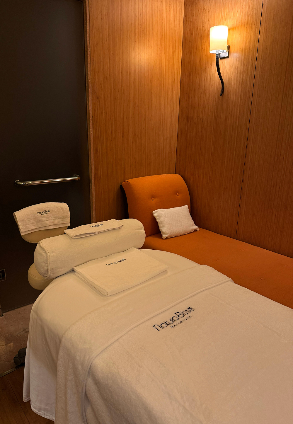 Гідний вибір б'юті-експертки: процедури Natura Bissé у Spa Naturel Hyatt Kyiv — результат преміального салонного догляду15