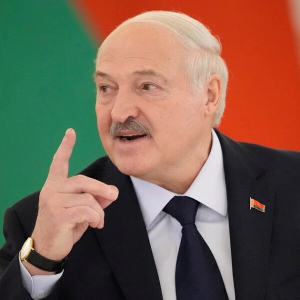 Ексклюзивні новини України 37 Лукашенко поділився деталями бесіди з Макроном: до чого готуються
