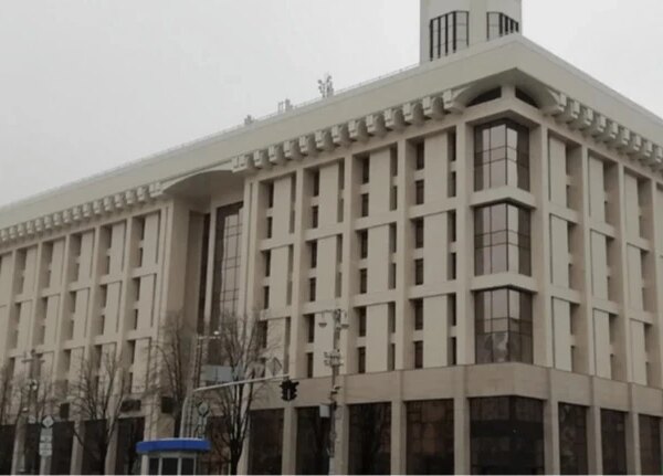 Судова інстанція зняла арешт з Будинку профспілок, що розташований на&hellip;