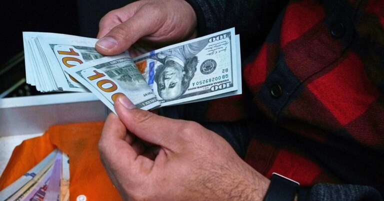 Що станеться з курсом долара та євро в червні: експерт озвучив несподіваний прогноз 7