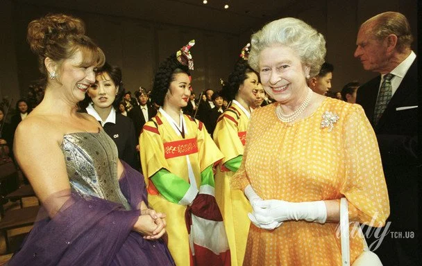Queen Elizabeth II in 2003 / © Getty Images