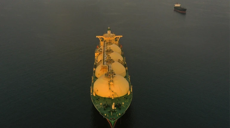 Ексклюзивні новини України 39 Судна, що перевозять зріджений газ та нафту, залишили…