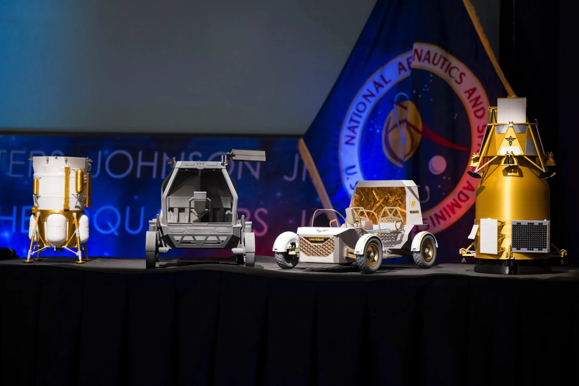 NASA розпочинає серію польотів для заснування постійного поселення на Місяці 4