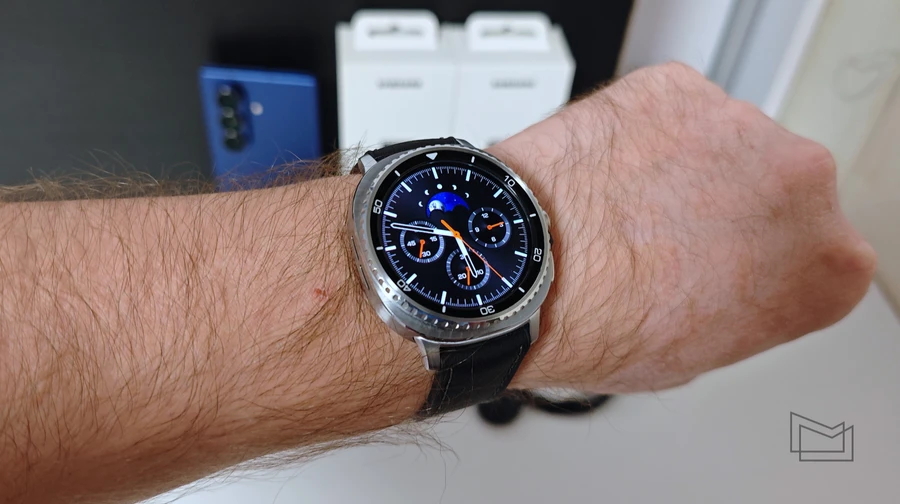 Samsung розпочне виробництво розумних годинників із MicroLED екранами 2
