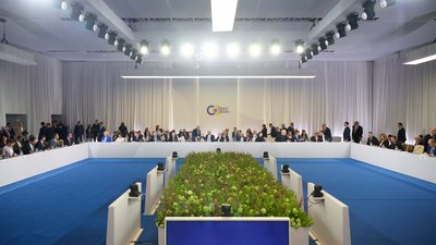 Зеленський: Росія боїться, що 9 травня над Червоною площею можуть з'явитися дрони під час параду. 2