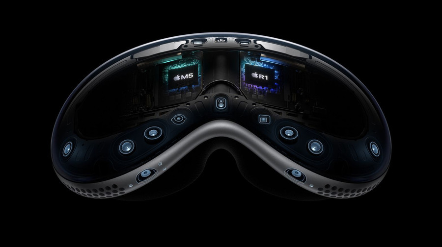Apple Vision Pro вперше застосували для хірургічного втручання з усунення катаракти 2