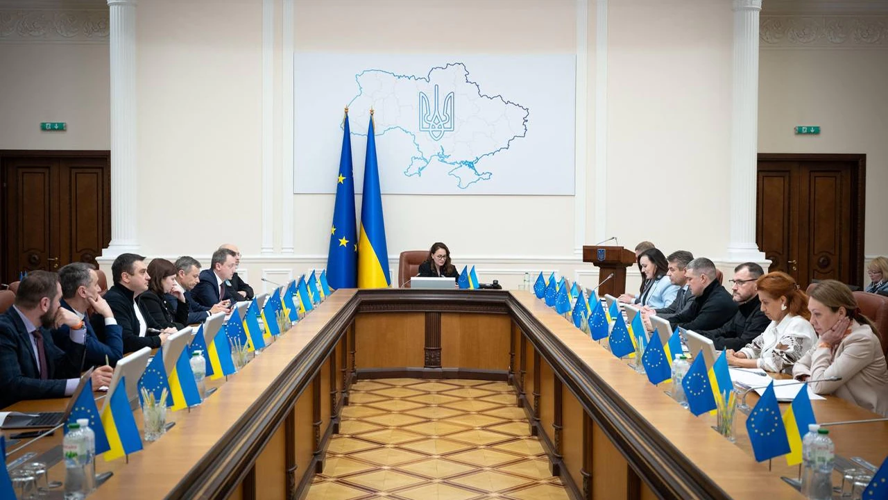 Як здивувати близьких: перевірений рецепт ніжного курячого філе в медово-гірчичному соусі 2