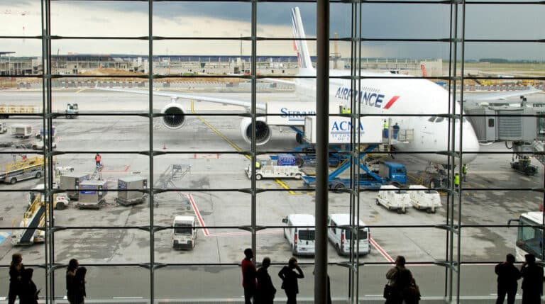 У Франції відвідувач нагрів метеодатчик феном, щоб виграти парі на 34 000 доларів. 15