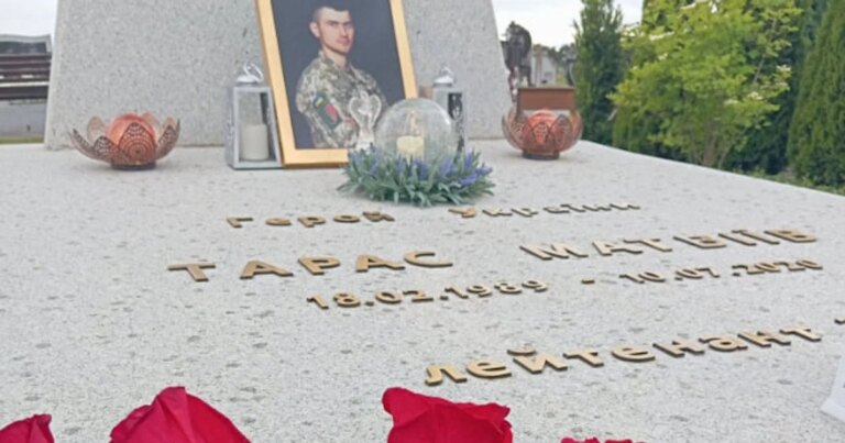 На Львівщині зруйнували поховання Героя України: що повідомляє поліція 3