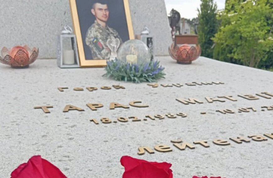 На Львівщині зруйнували поховання Героя України: що повідомляє&hellip;
