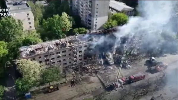 Російські сили завдали удару "Орешником". Жахливі руйнування в Києві, поблизу столиці та на Черкащині, багато жертв та постраждалих. 1 Російські сили завдали удару "Орешником". Жахливі руйнування в Києві, поблизу столиці та на Черкащині, багато жертв та постраждалих. 1