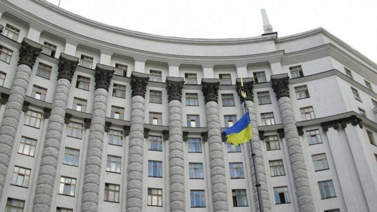 Посилені виплати: як отримати більше грошей ВПО та постраждалим від війни 18 Посилені виплати: як отримати більше грошей ВПО та постраждалим від війни 18
