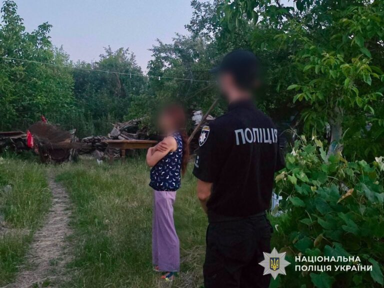 Шокуюча знахідка на Закарпатті: жахлива таємниця розкрилася на подвір'ї 22 Шокуюча знахідка на Закарпатті: жахлива таємниця розкрилася на подвір'ї 22