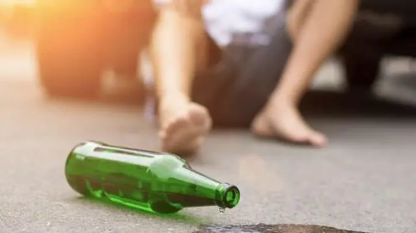 Ексклюзивні новини України 20 Правоохоронці розслідують випадки отруєння українських військових неповнолітніми дівчатами, яких шукали…