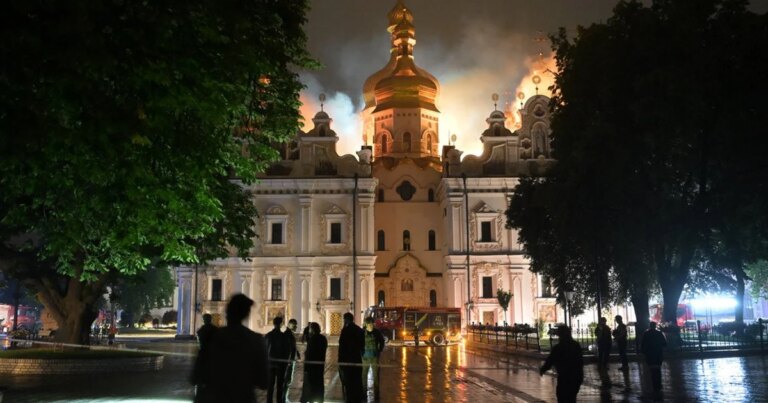 Вихваляв роками, а зруйнував за одну ніч: чому Путін віддав наказ завдати удару по Києво-Печерській лаврі 7