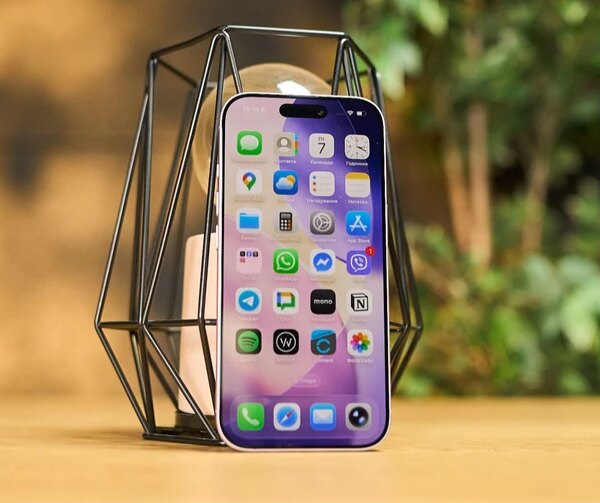 Ексклюзивні новини України 28 iPhone стануть дорожчими: Тім Кук оголосив, що Apple підвищить вартість…